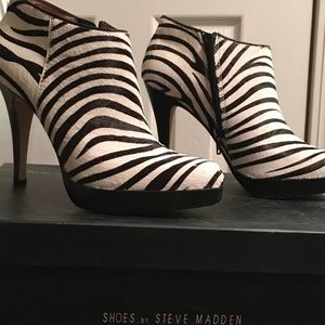 Steven by Steve Madden zebra print pony hair size 6